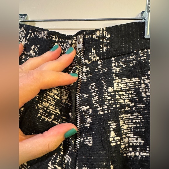 Zara Woman Black and White Women's Skirt size 5 - Picture 4 of 8